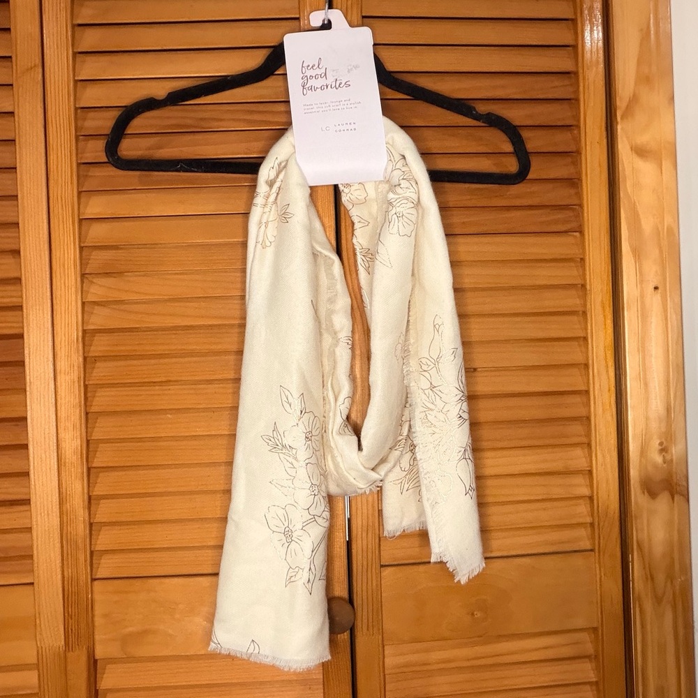 LC Lauren Conrad Cream Scarf